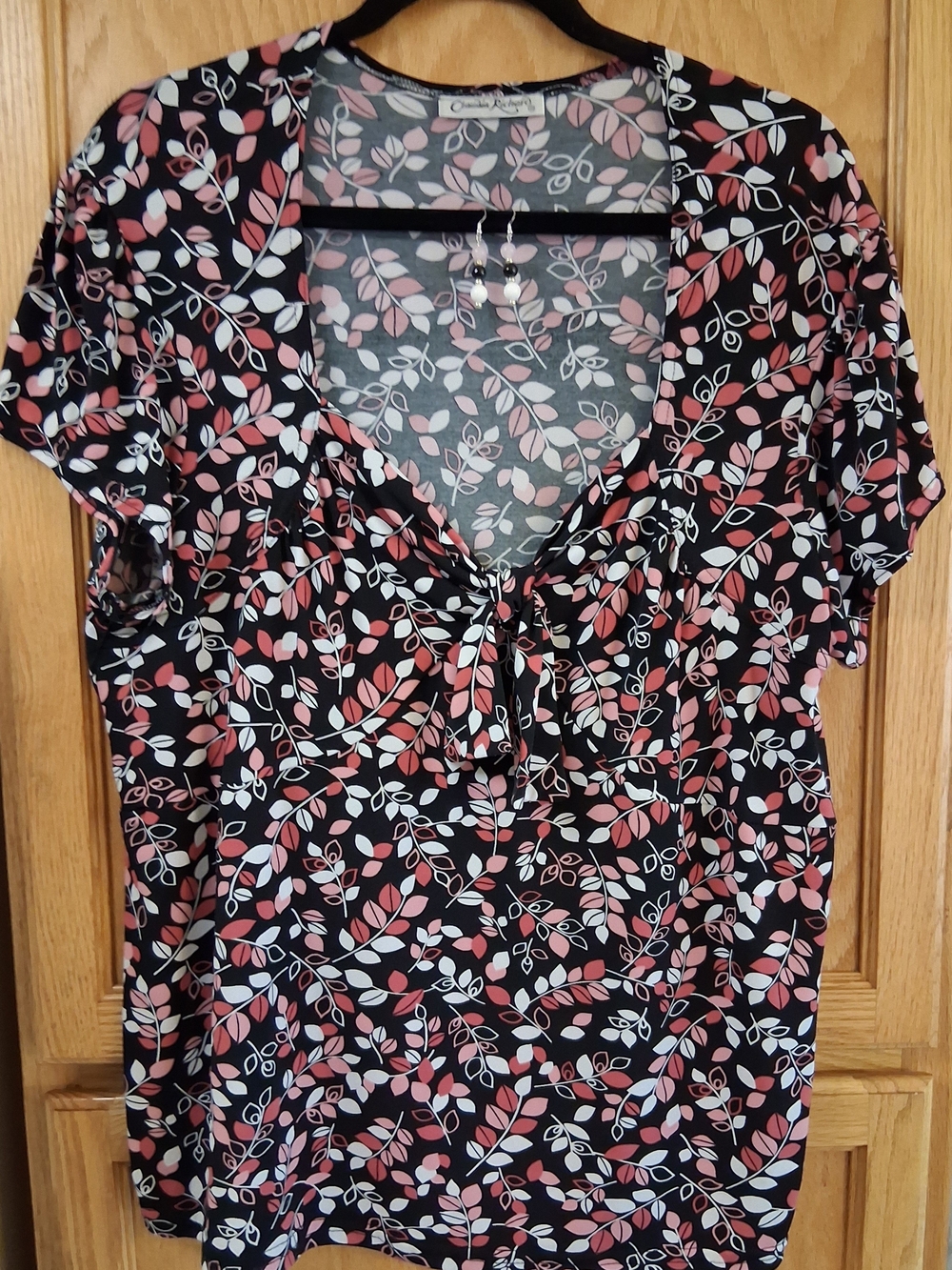 Black Top with Pink and White Leaf Print and Front Tie w/Matching Earrings